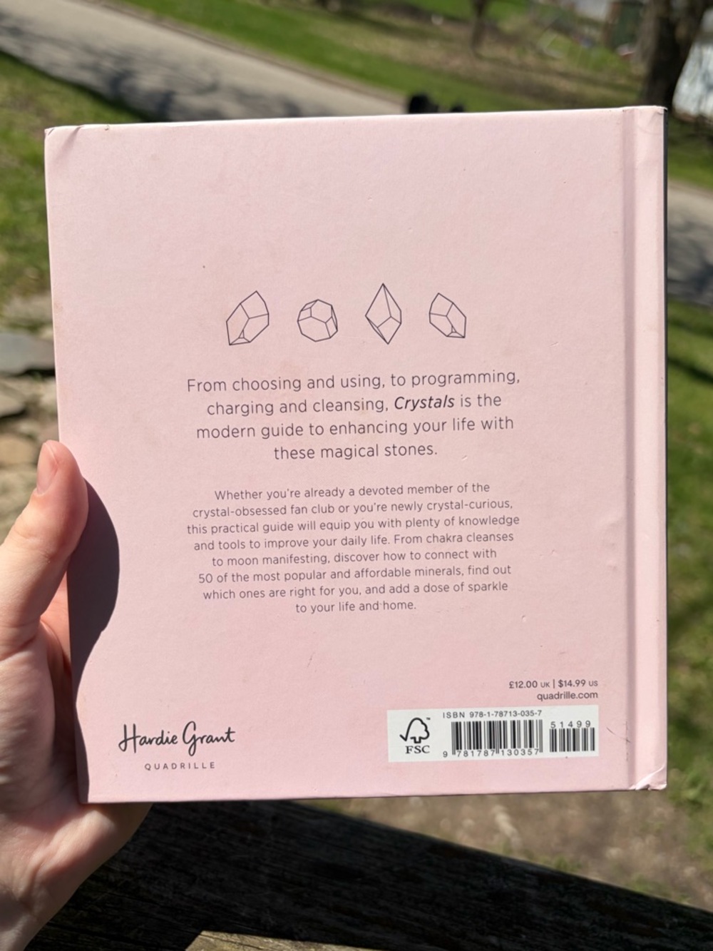 Crystals: The Modern Guide to Crystal Healing 🔮 - Picture 3 of 3